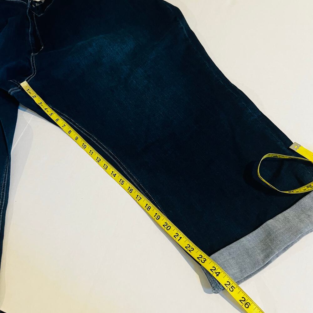 Avenue High Rise Girlfriend Cuff Hem Jeans Size 32 NWT - Picture 9 of 9